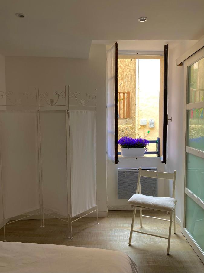 La Petite Maison Bleue Hébergement de vacances *